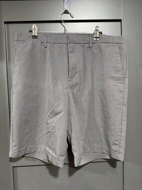 Calvin Klein Men's Light Gray Flat-Front Dress Shorts